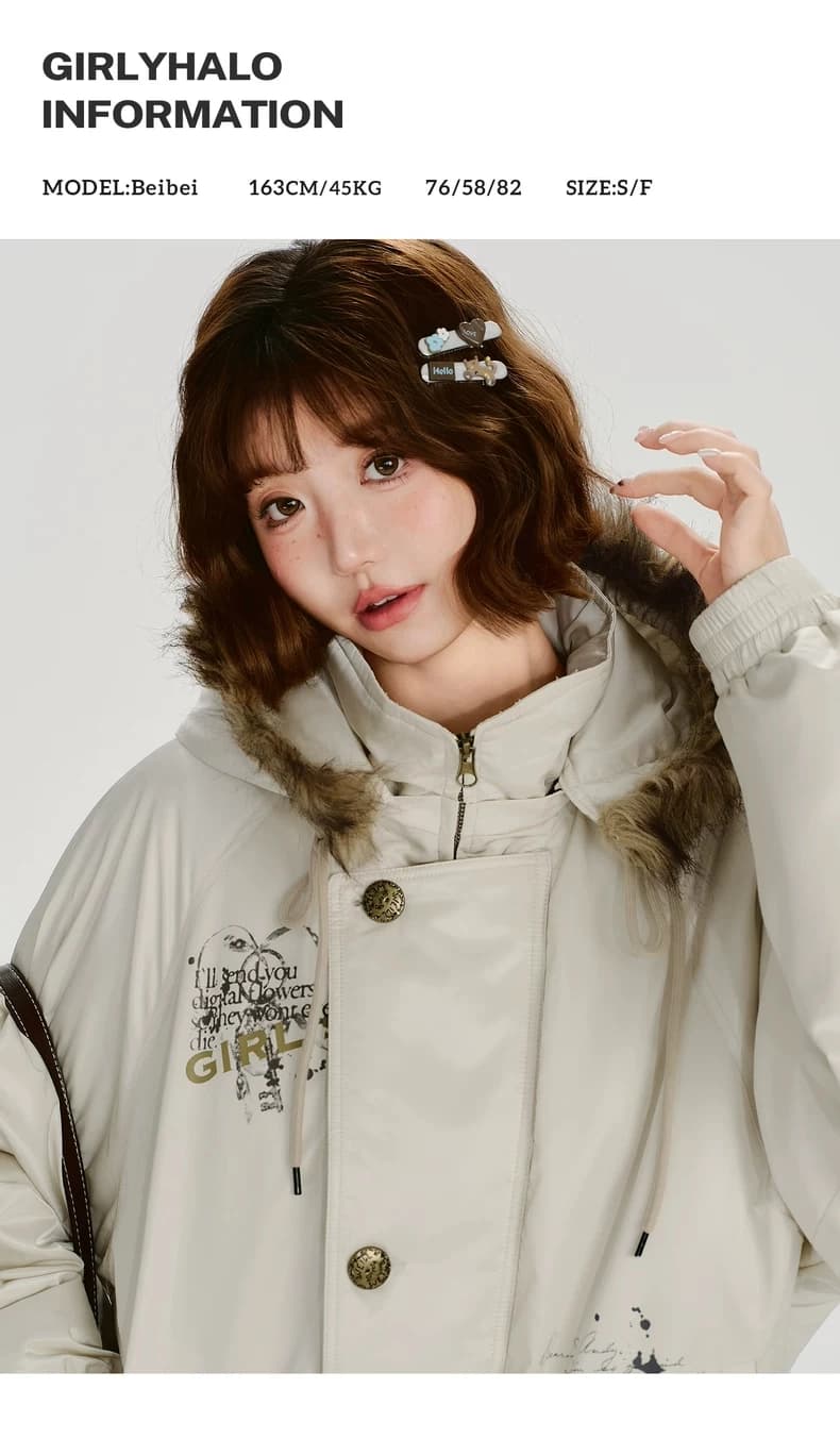 Куртка с меховым воротником детальное фото 2