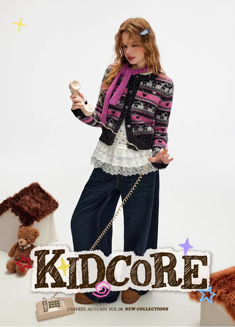 Синие джинсы с вышивкой и рюшами детальное фото 3