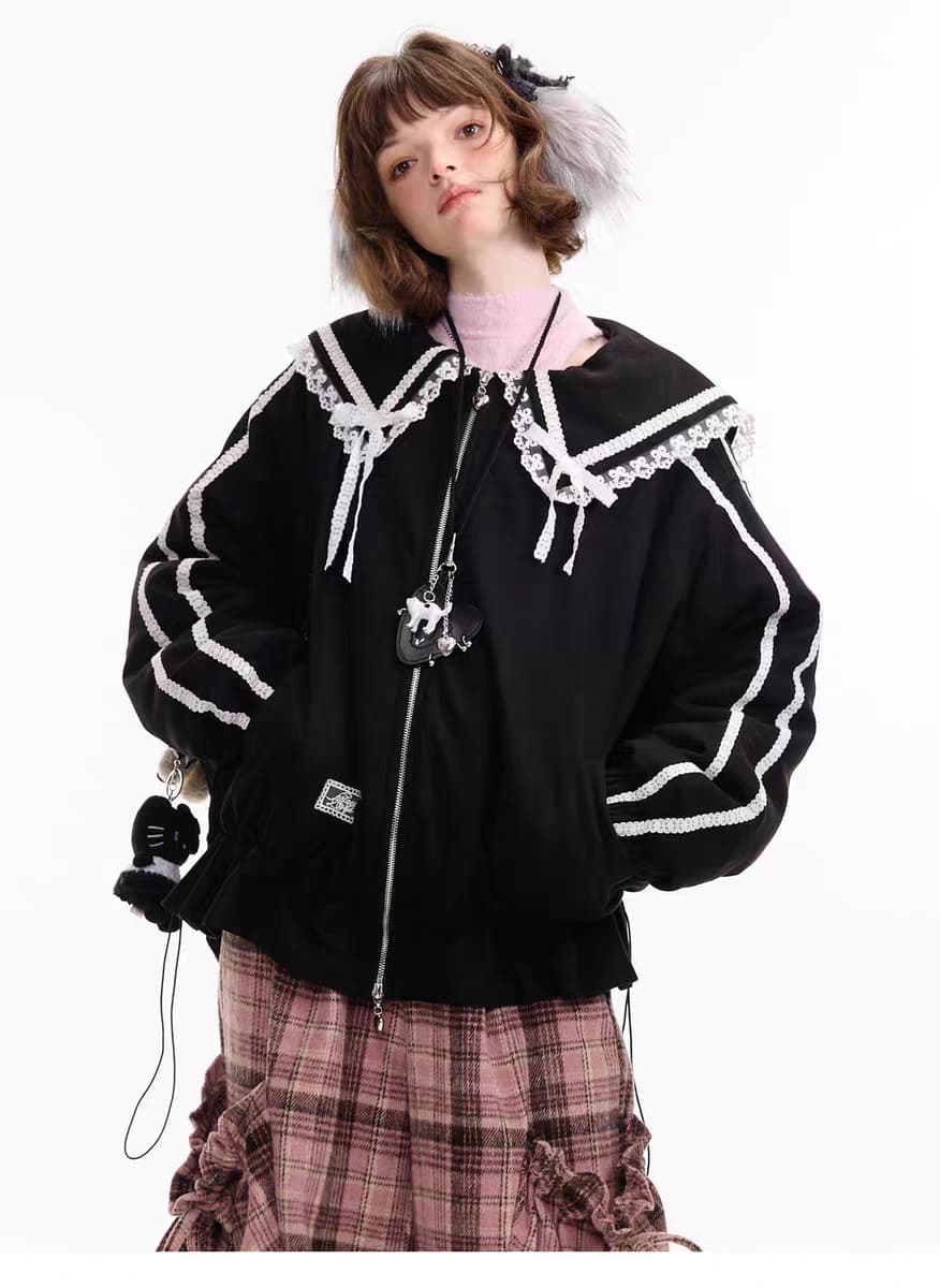 Пуховик с кружевом и матросским воротником детальное фото 3