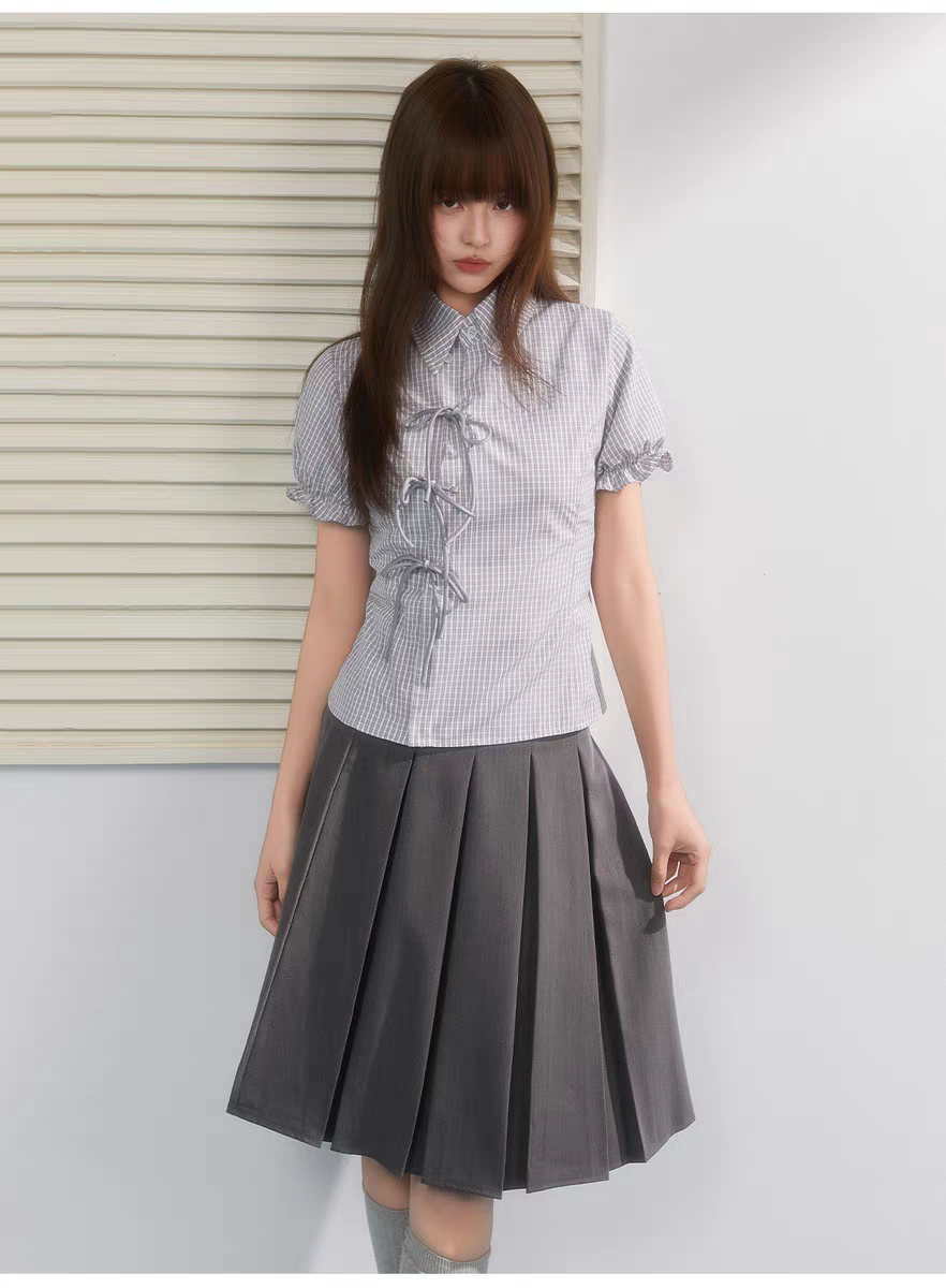 Клетчатая рубашка приталенная с завязками и пышными рукавами детальное фото 23