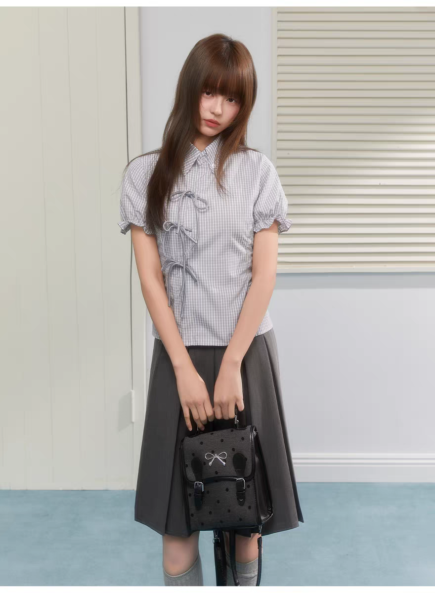 Клетчатая рубашка приталенная с завязками и пышными рукавами детальное фото 27