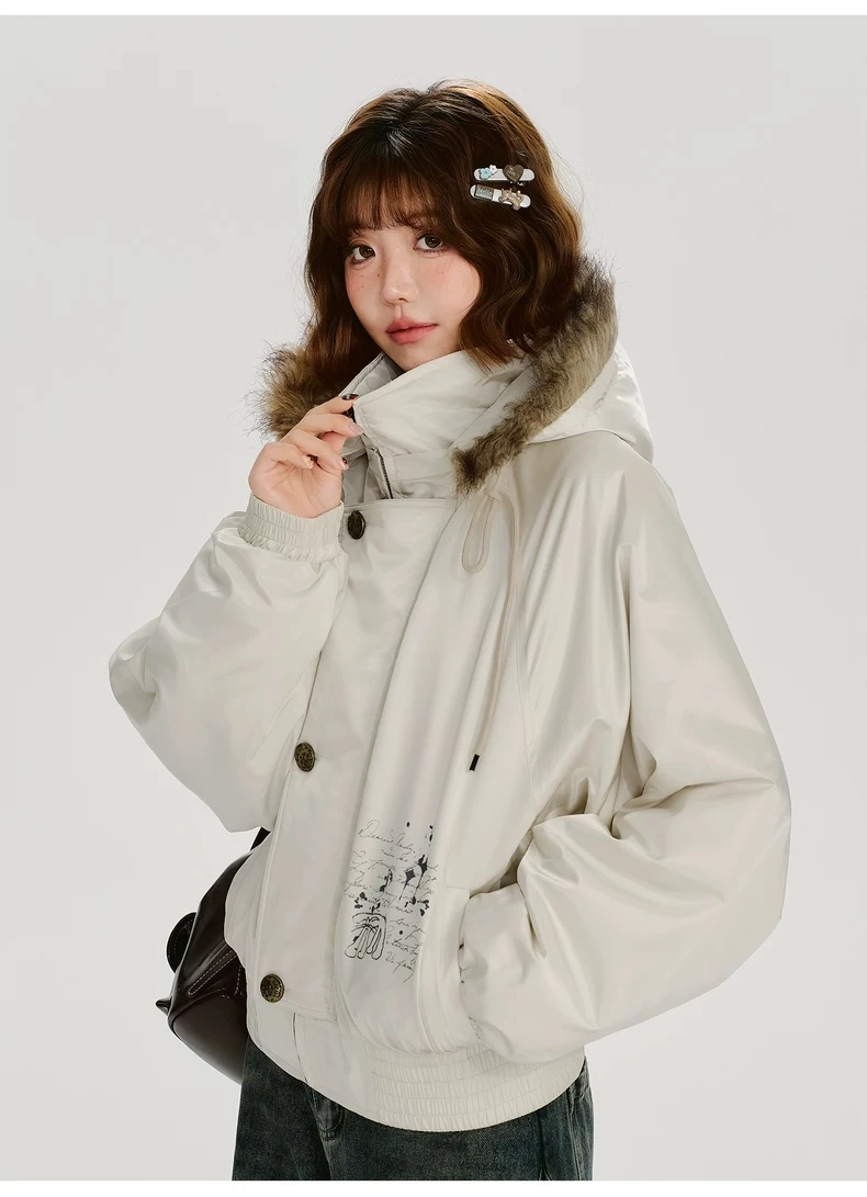 Куртка с меховым воротником детальное фото 9