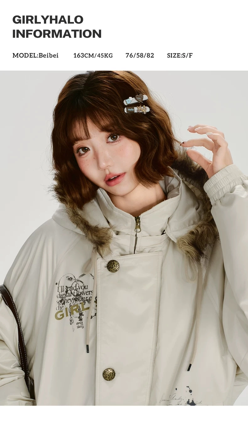 Куртка с меховым воротником детальное фото 2