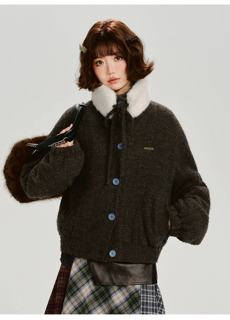 Пальто на пуговицах детальное фото 14