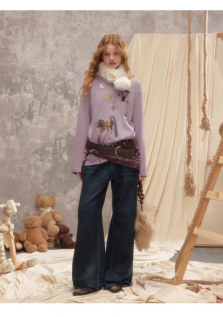 Синие джинсы с вышивкой и рюшами детальное фото 11