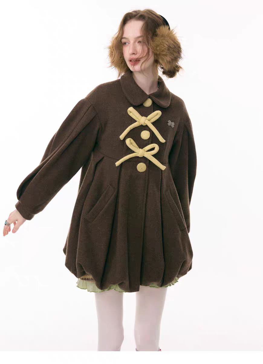 Пальто «Pong Pong Winter Gift» с воротничком и бантом детальное фото 23