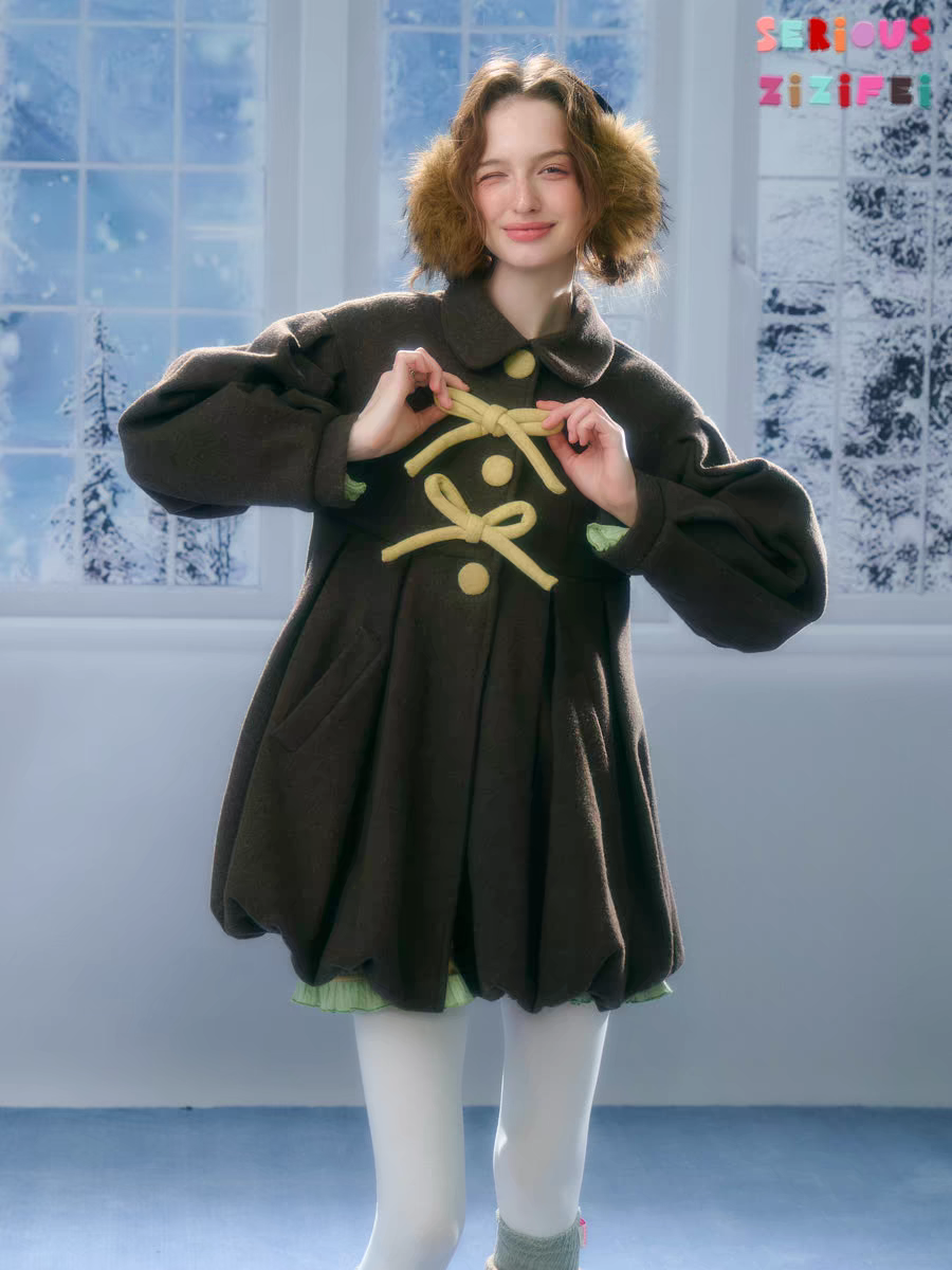 Пальто «Pong Pong Winter Gift» с воротничком и бантом детальное фото 24